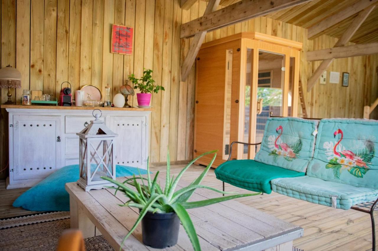 Guest house Domaine Des Z'ailes Saint-Florent-des-Bois